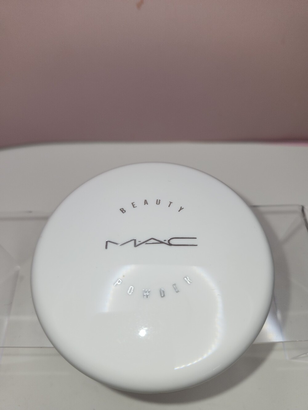 MAC LIMITED EDITION BEAUTY POWDER - "SNOWGLOBE" **RARE!** DISCONTINUED!**